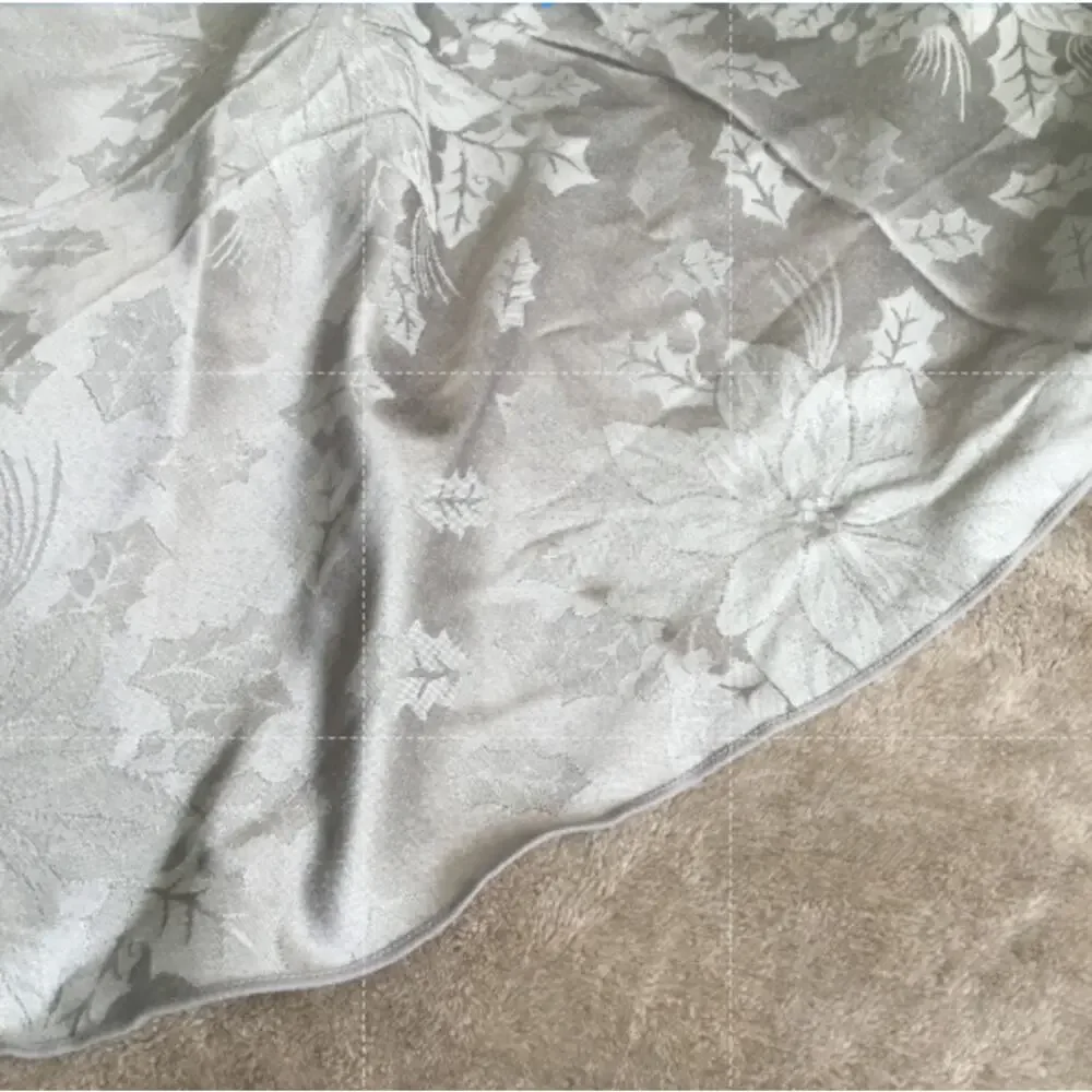 Martha Stewart Christmas Rectangle Tablecloth Silver Damask Poinsettia 100 x 60